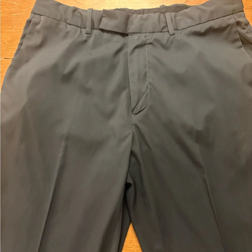 RLX black performance Pants with Subtle Logo. 34-32